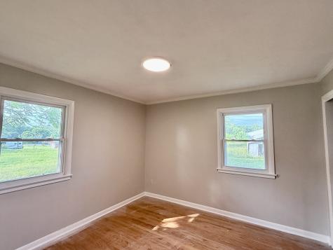 558 First Avenue S, S Baxter TN 38544