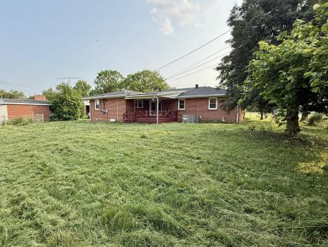 558 First Avenue S, S Baxter TN 38544