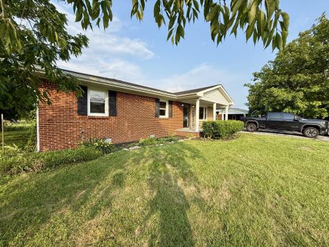 558 First Avenue S, S Baxter TN 38544