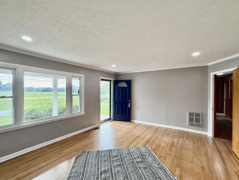 558 First Avenue S, S Baxter TN 38544