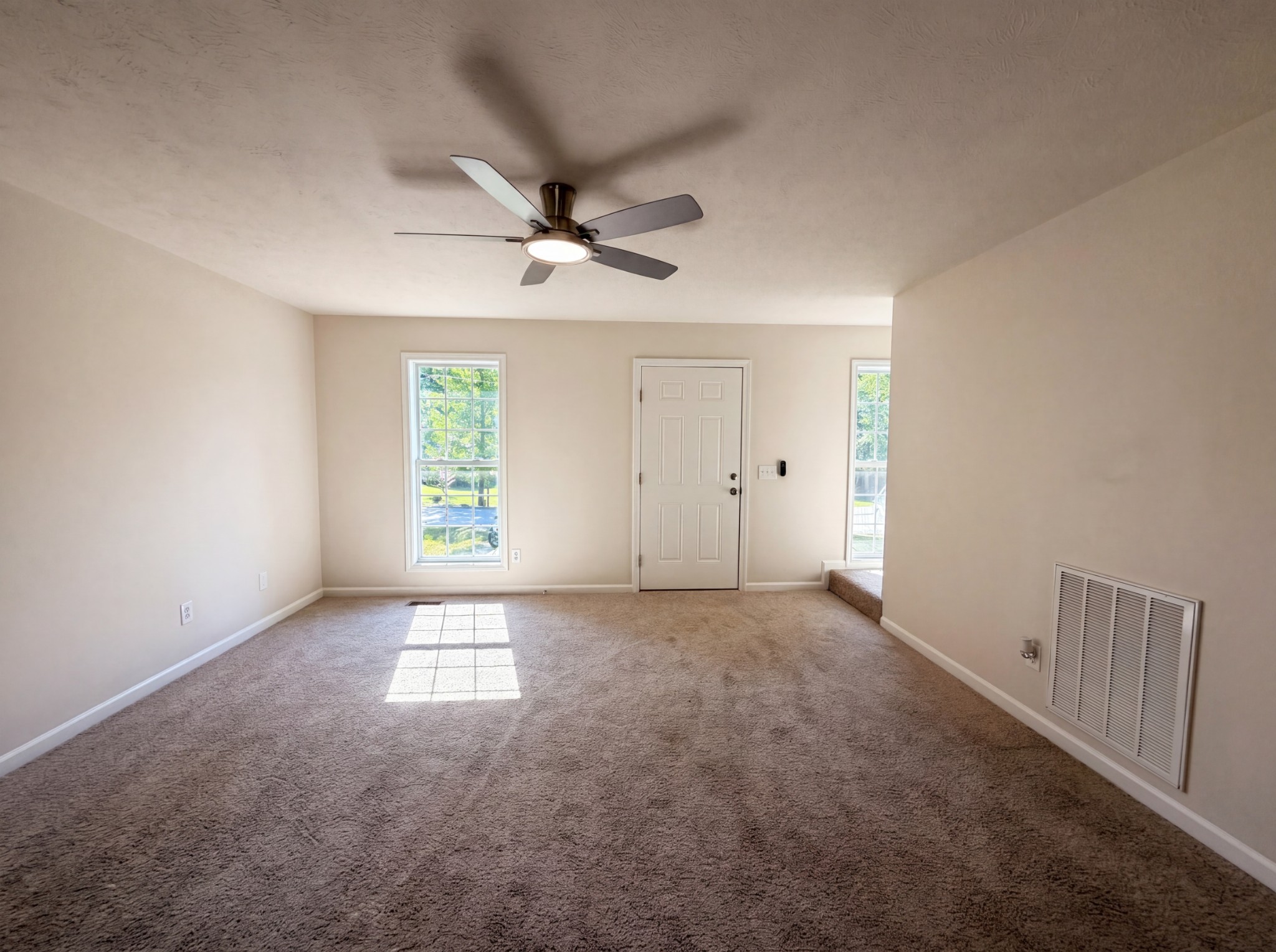 135 Silver Leaf Circle Dickson TN 37055
