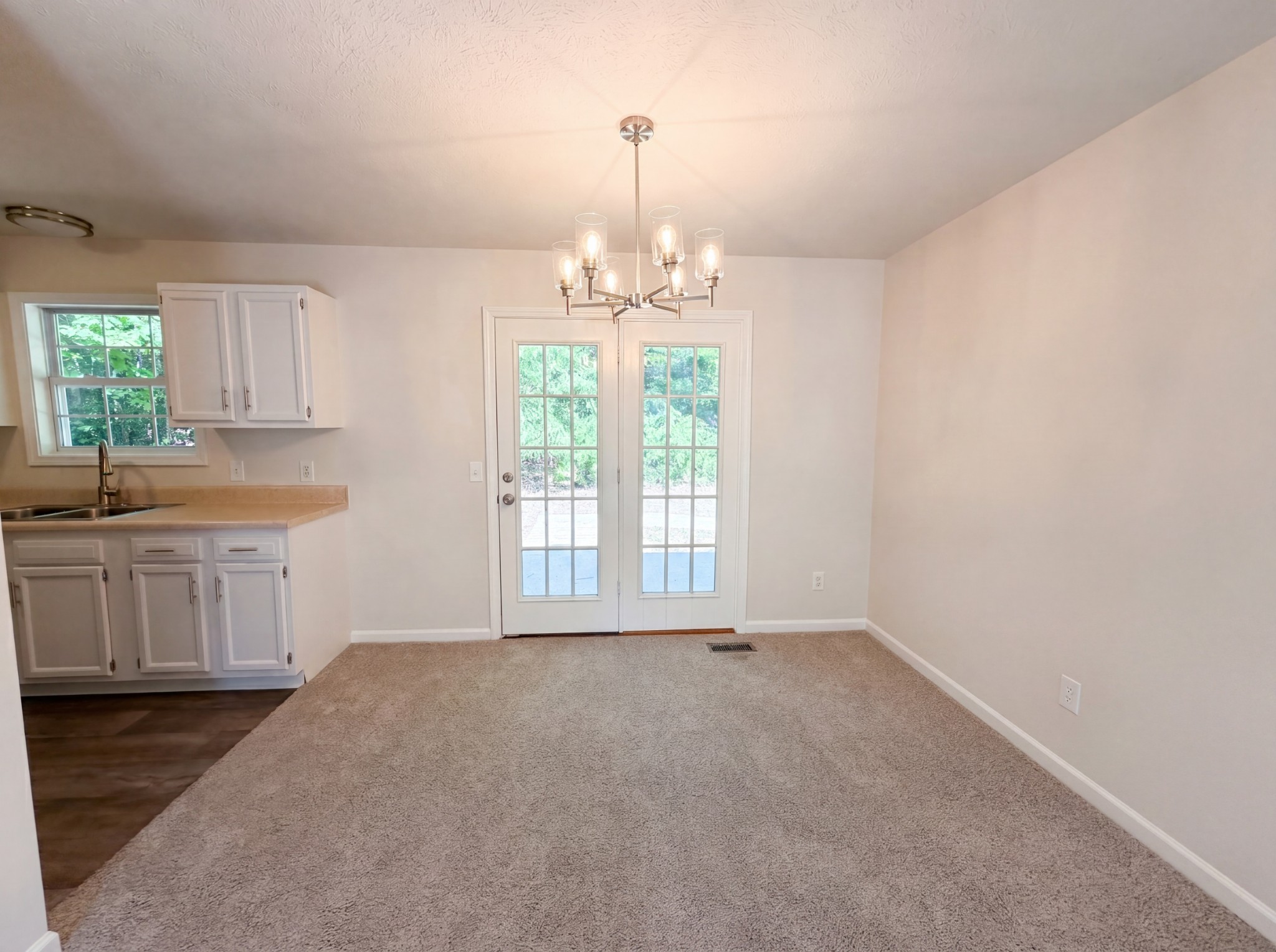 135 Silver Leaf Circle Dickson TN 37055