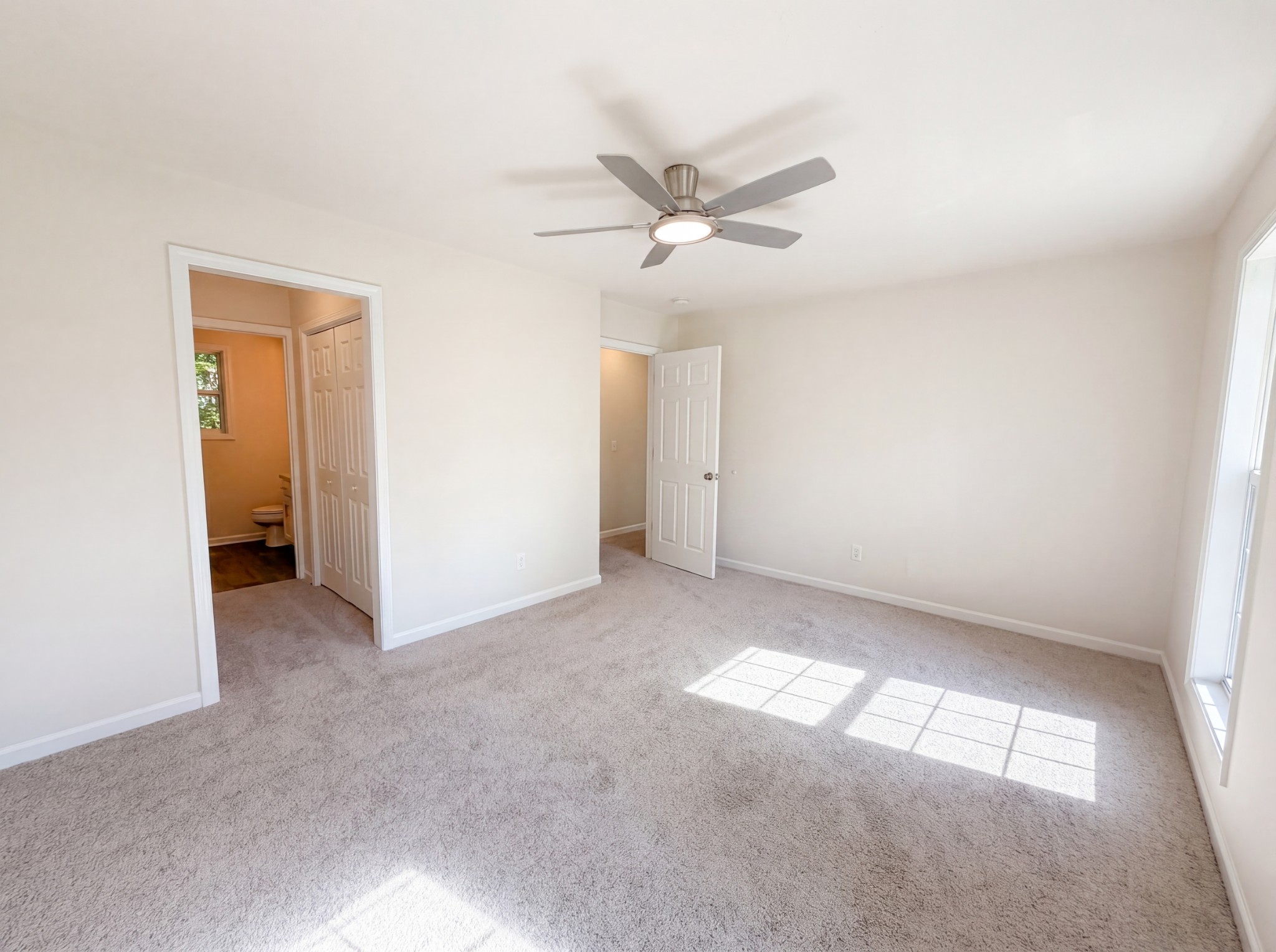135 Silver Leaf Circle Dickson TN 37055