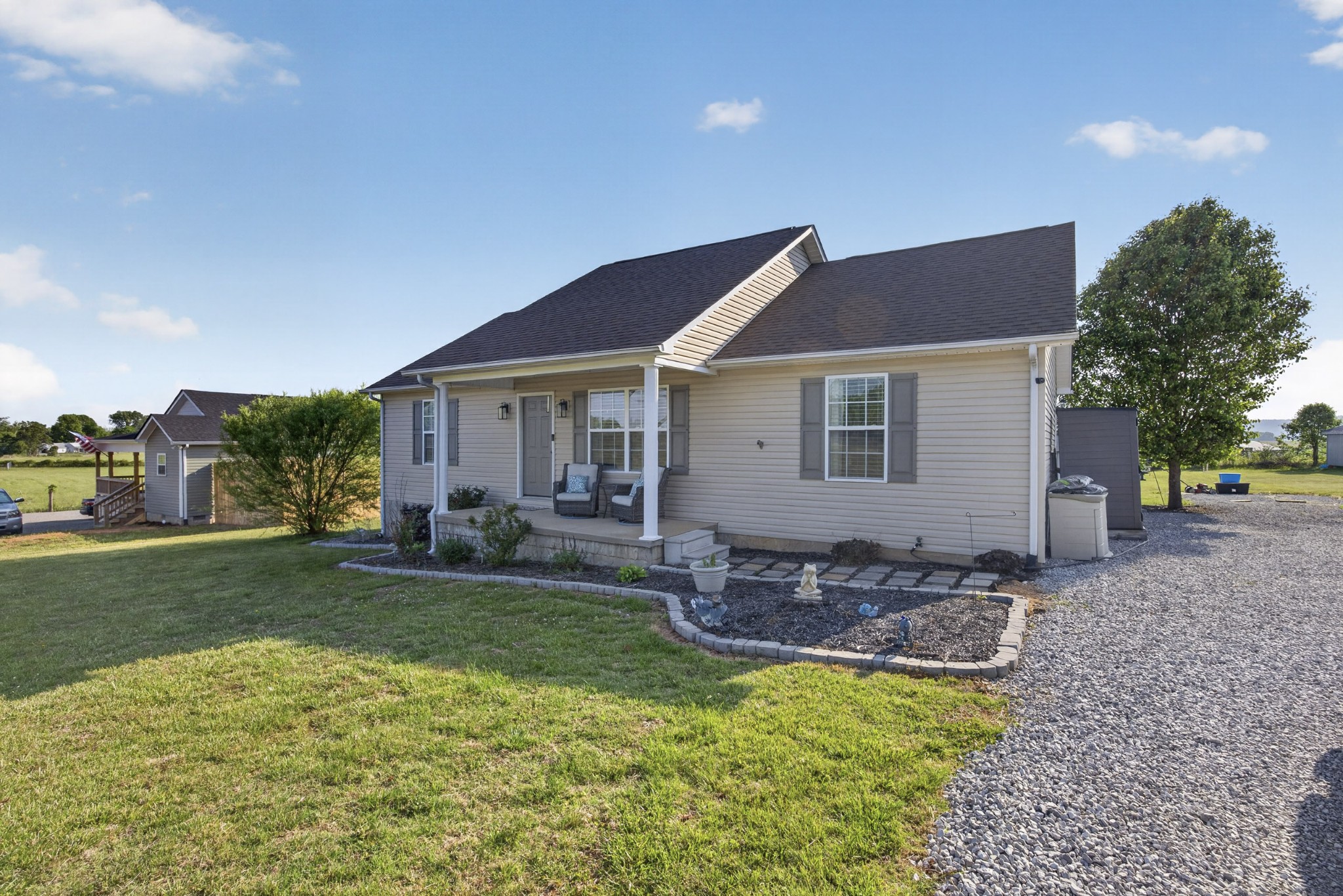 15501 Old Kentucky Road Walling TN 38587