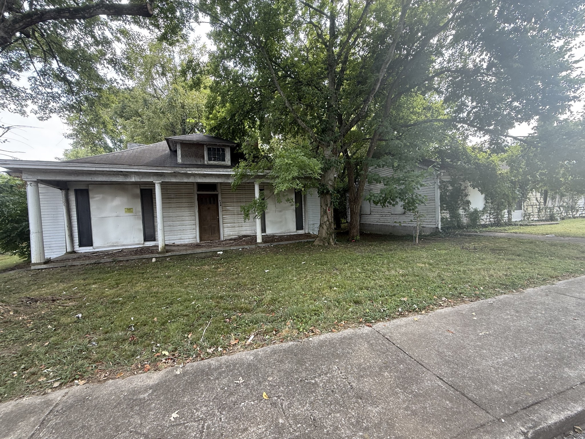946 Clark Street Clarksville TN 37040