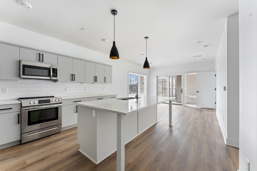 2704 Clifton Avenue Nashville TN 37209