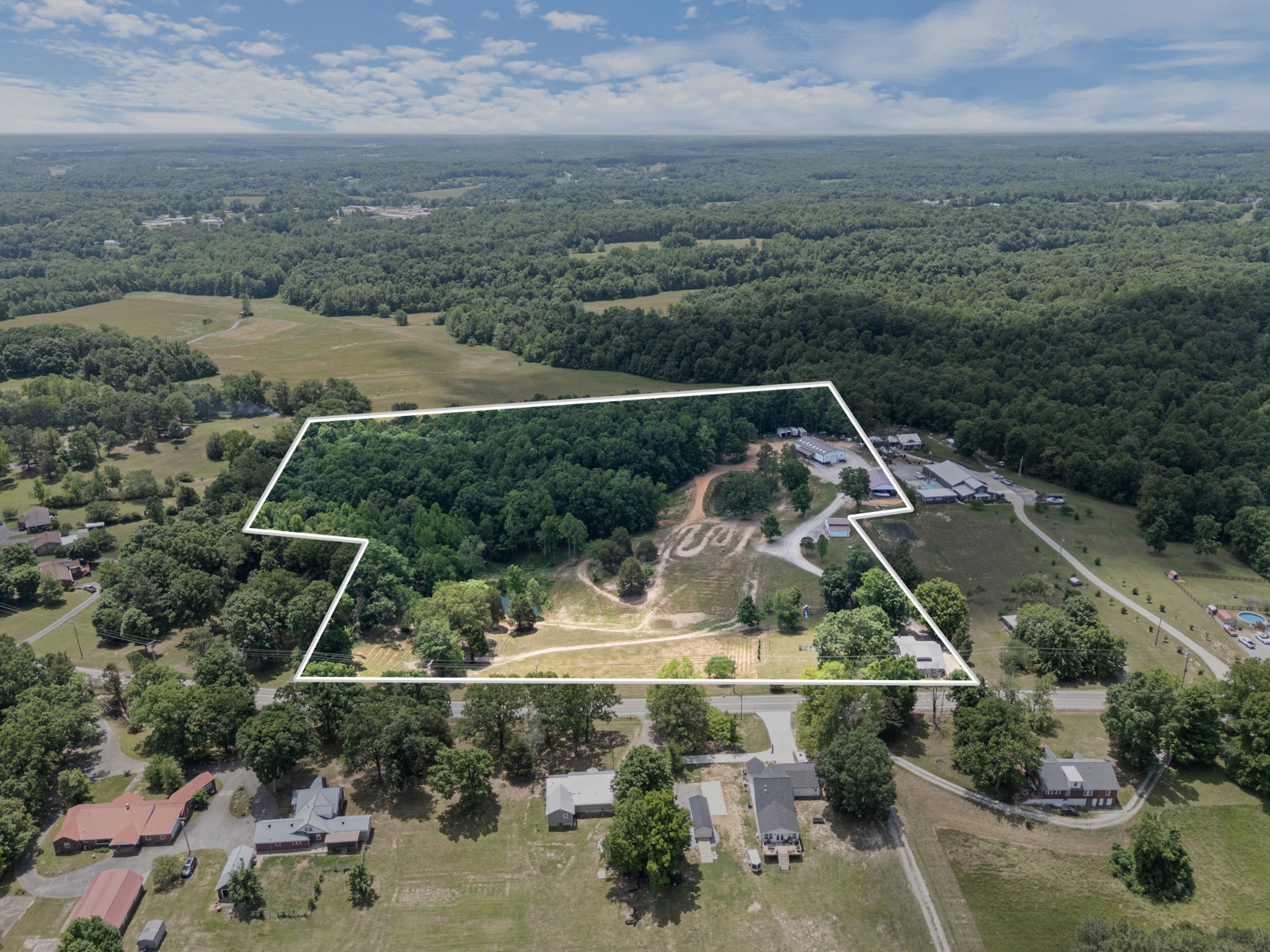 3135 Vanleer Highway Charlotte TN 37036