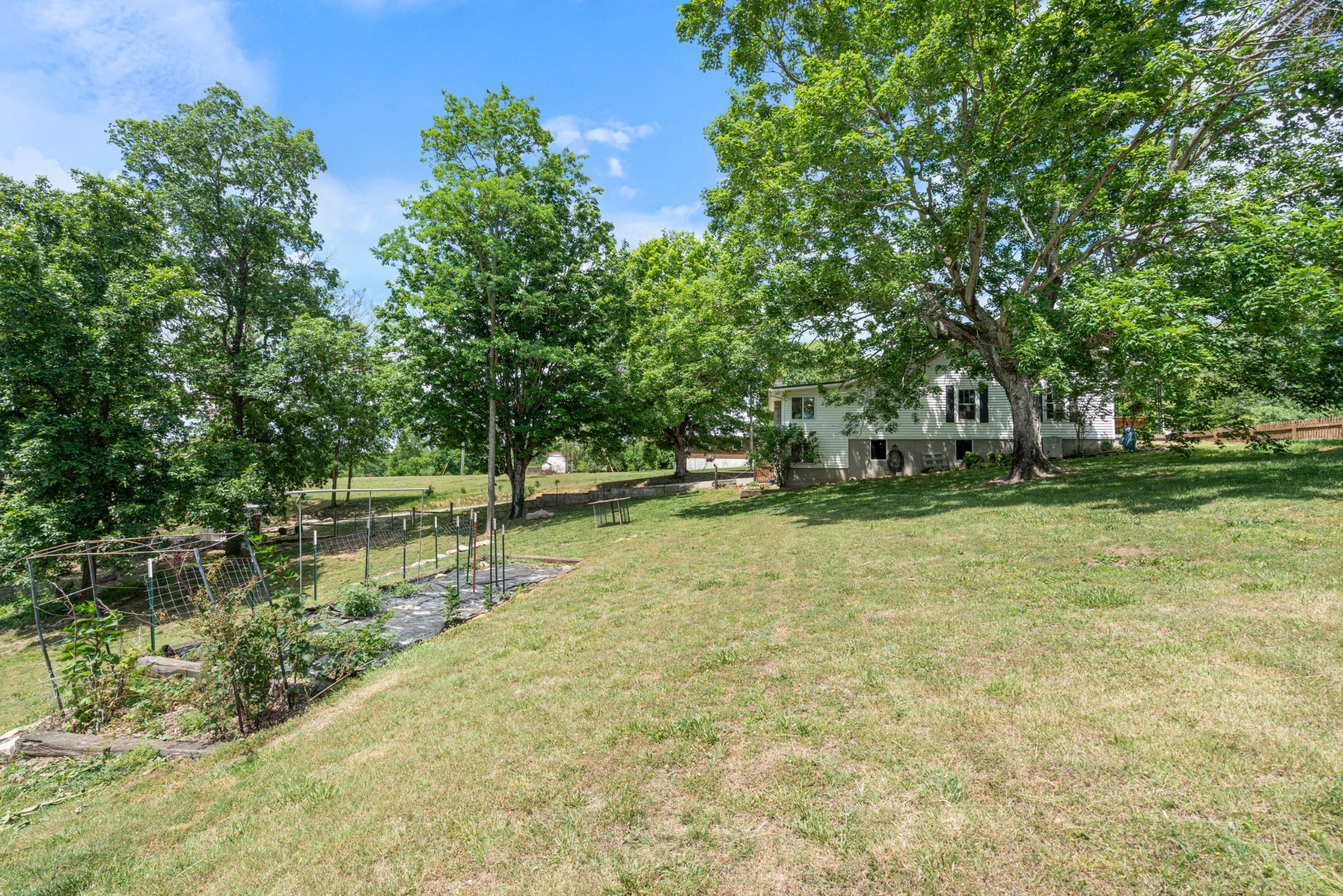 3135 Vanleer Highway Charlotte TN 37036