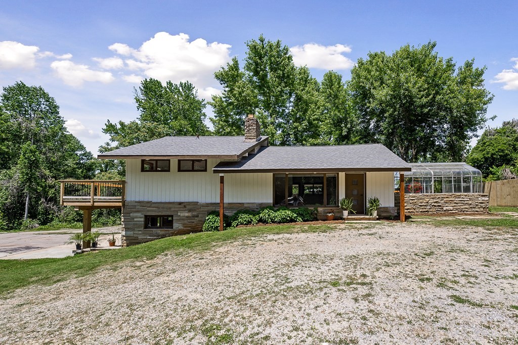 240 Danklefs Lane Sparta TN 38583