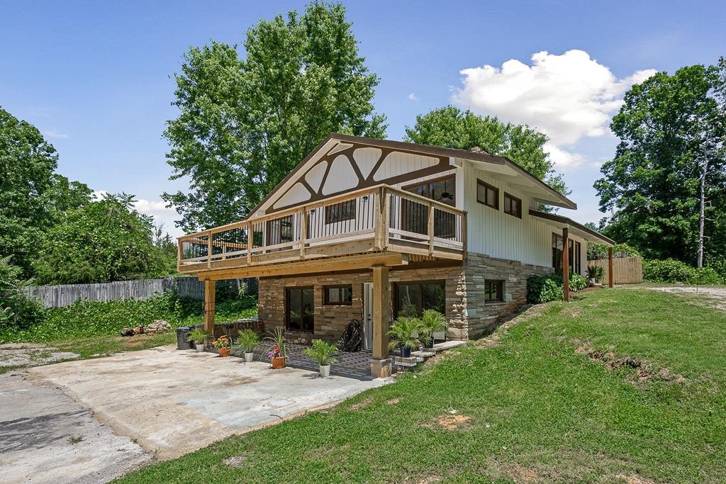 240 Danklefs Lane Sparta TN 38583