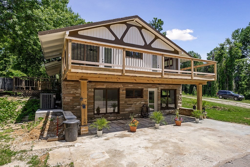 240 Danklefs Lane Sparta TN 38583