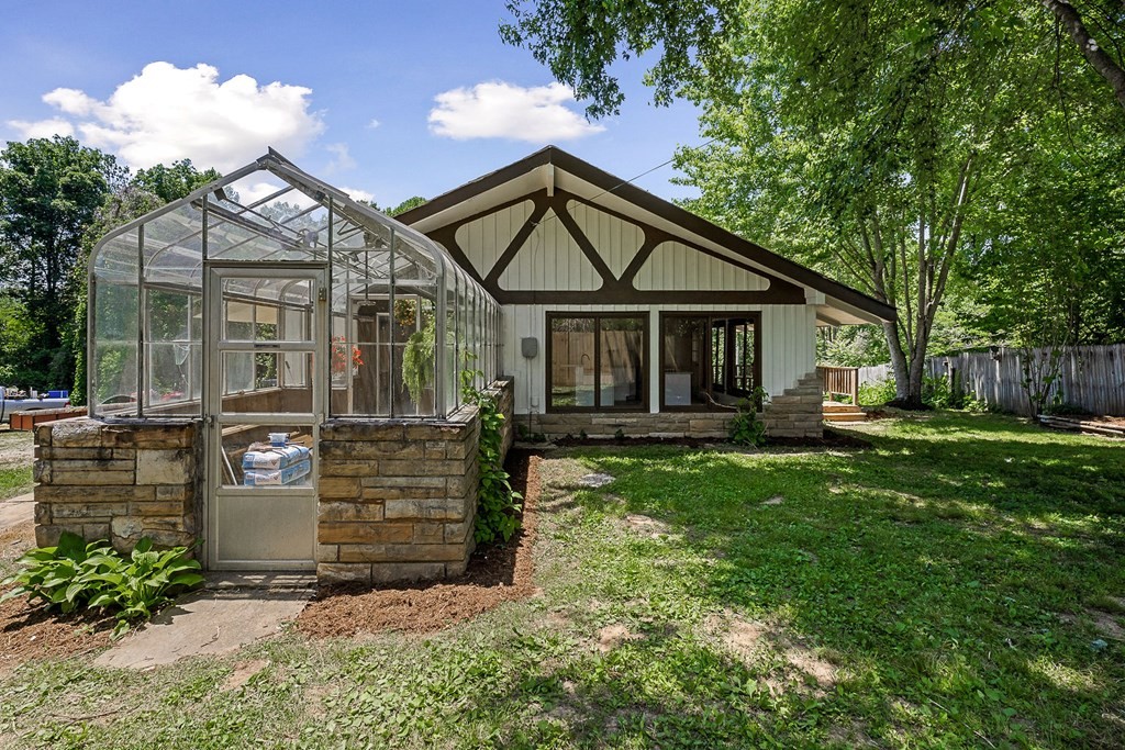 240 Danklefs Lane Sparta TN 38583