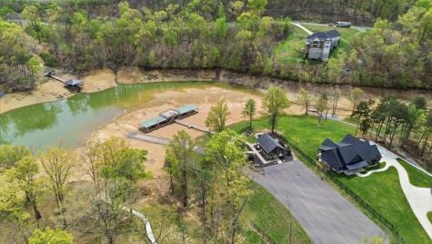 7 Peaceful Point Dandridge TN 37725