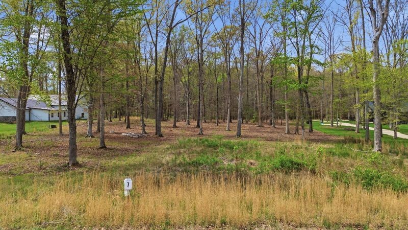 7 Peaceful Point Dandridge TN 37725