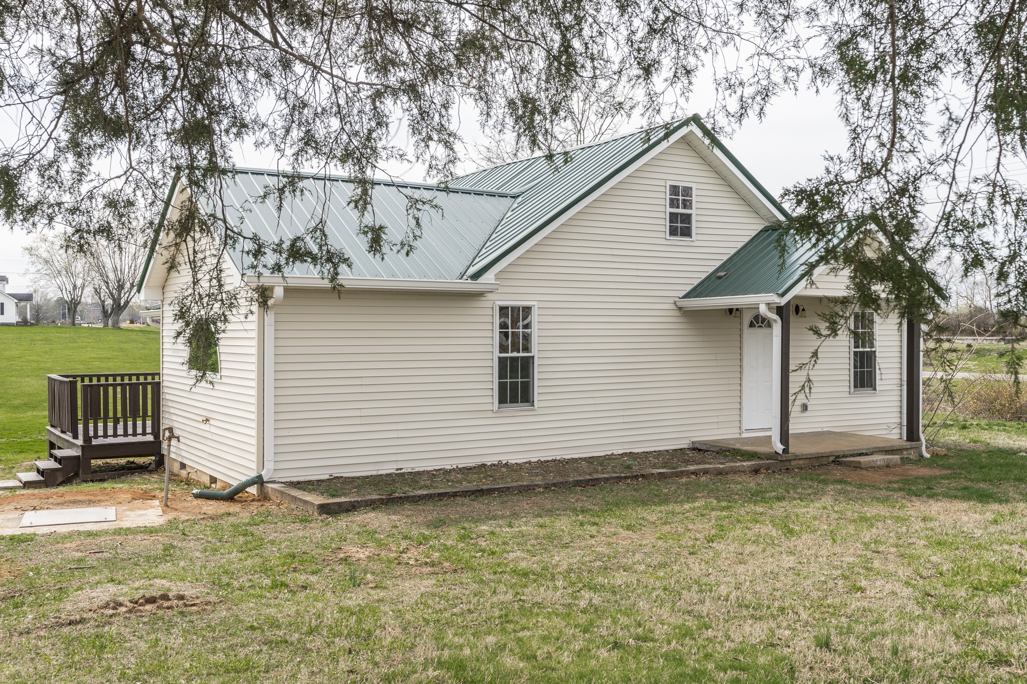 2018 Scottsville Road Lafayette TN 37083