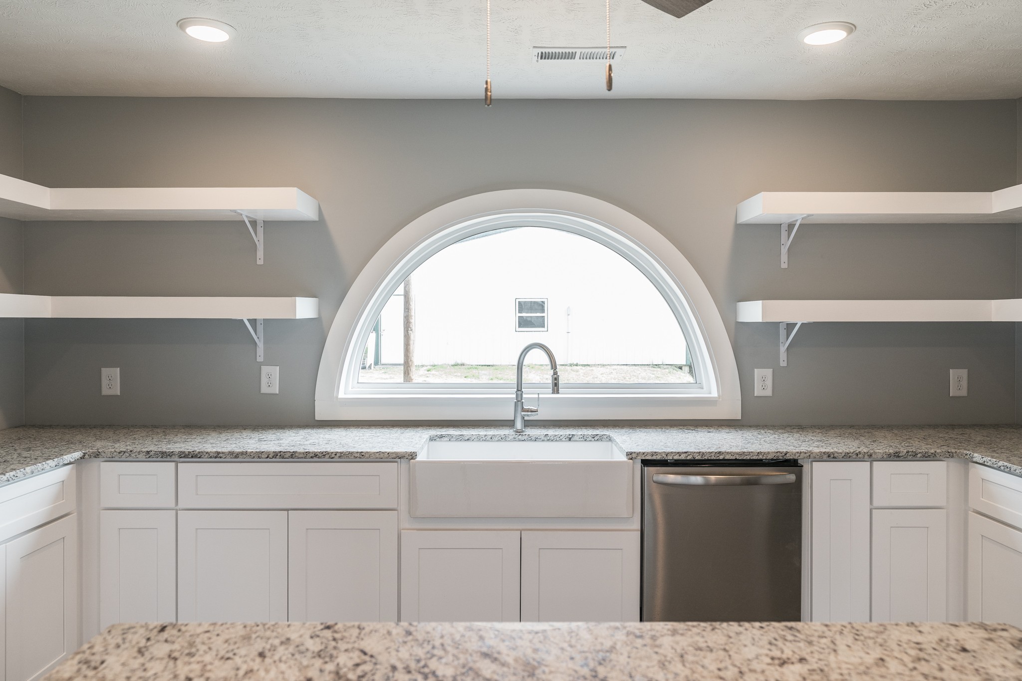 2018 Scottsville Road Lafayette TN 37083