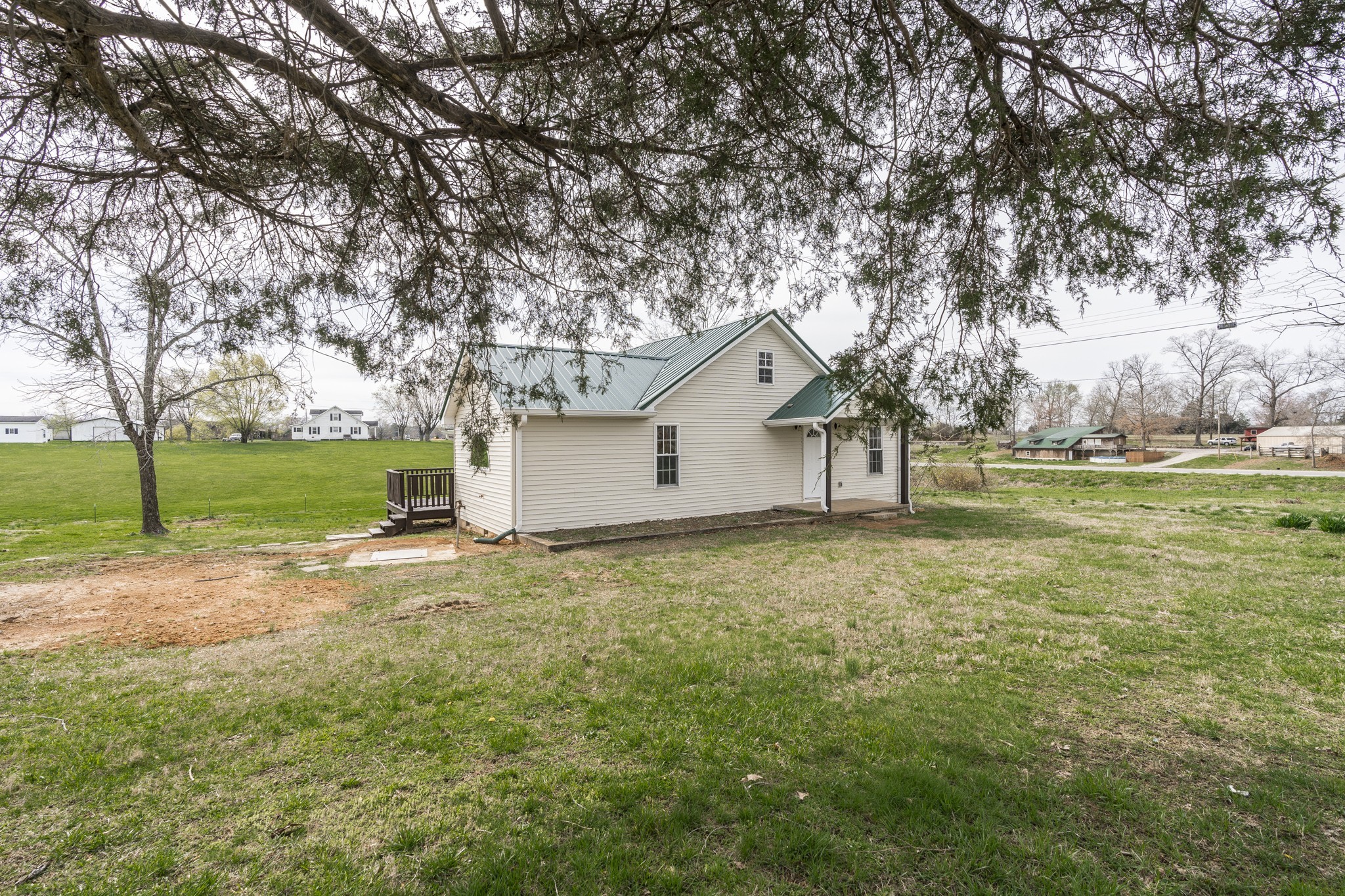 2018 Scottsville Road Lafayette TN 37083