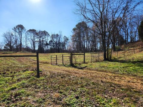 131 Lewis Totty Road Duck River TN 38454