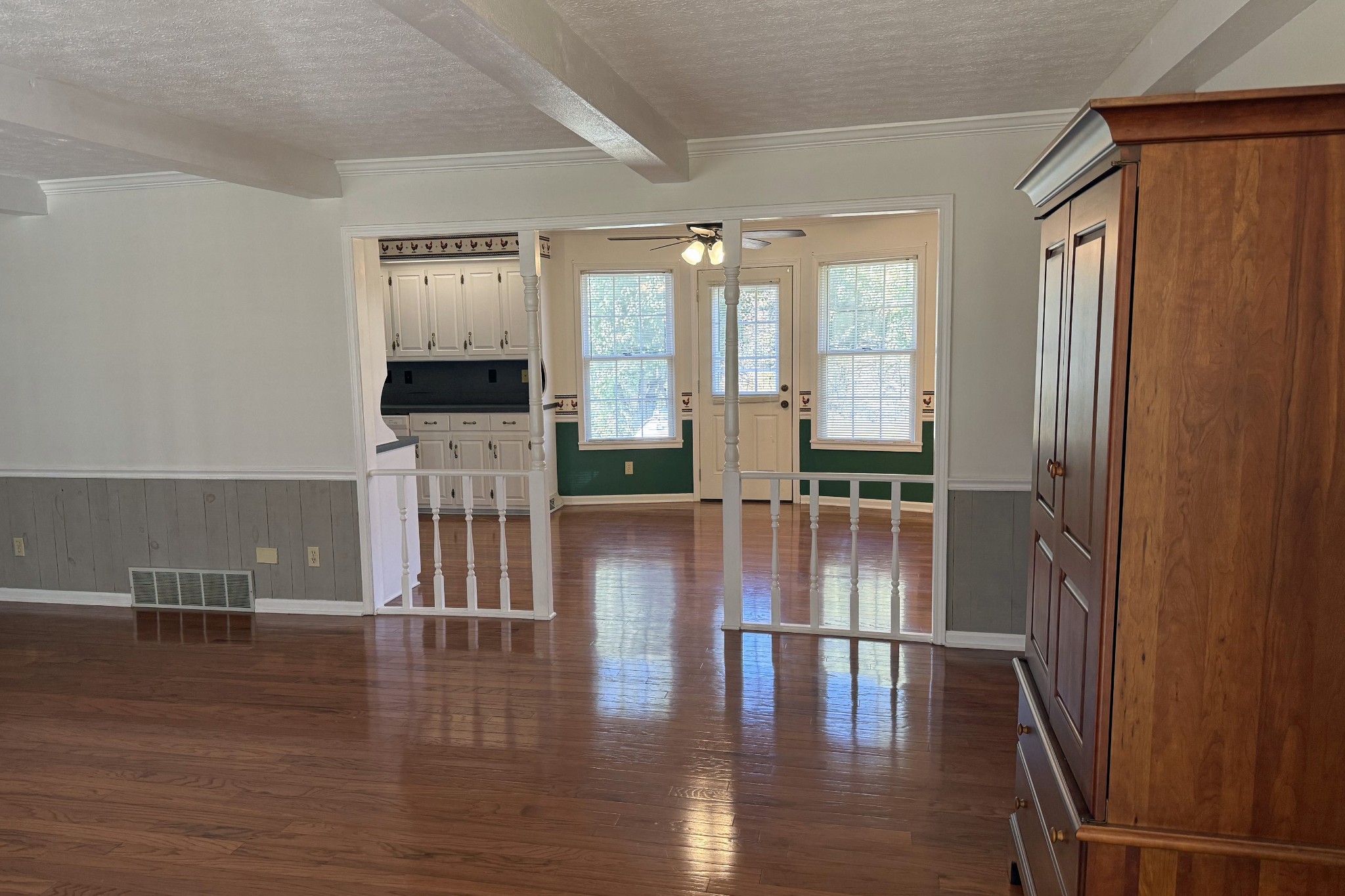 2593 Smiths Grove Road Scottsville KY 42164