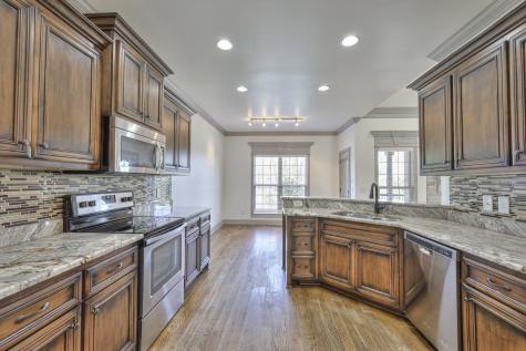 516 Falcon Creek Lebanon TN 37087