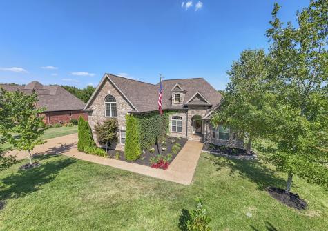 516 Falcon Creek Lebanon TN 37087