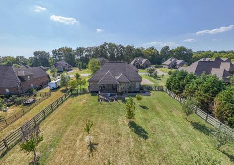 516 Falcon Creek Lebanon TN 37087