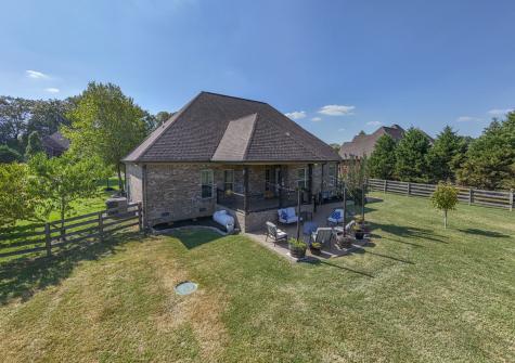 516 Falcon Creek Lebanon TN 37087