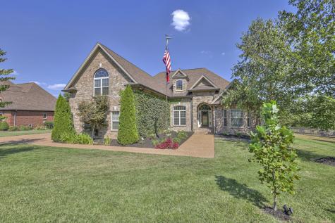 516 Falcon Creek Lebanon TN 37087