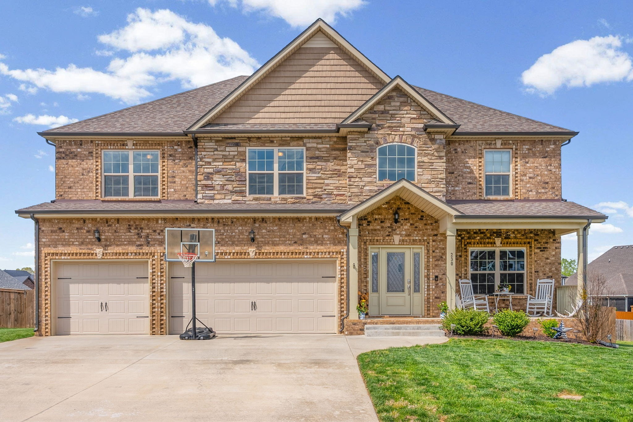 230 Cotoneaster Lane Clarksville TN 37043