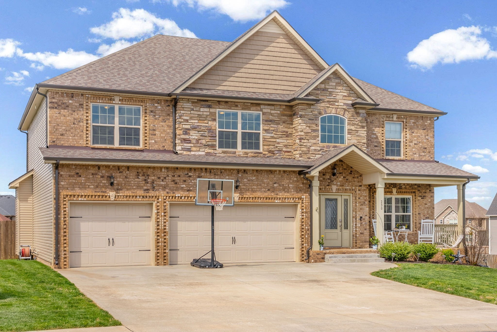 230 Cotoneaster Lane Clarksville TN 37043