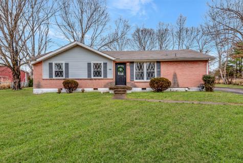 105 Oakwood Drive Dickson TN 37055