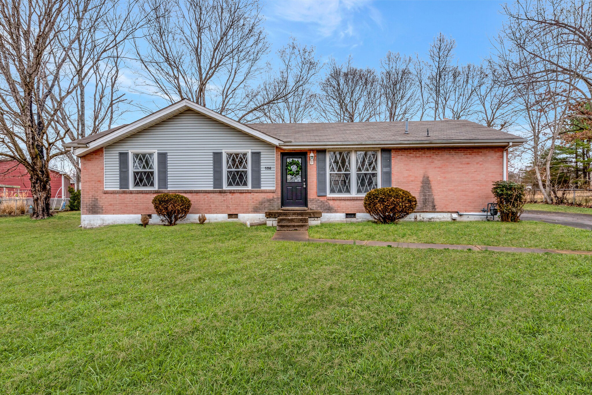 105 Oakwood Drive Dickson TN 37055