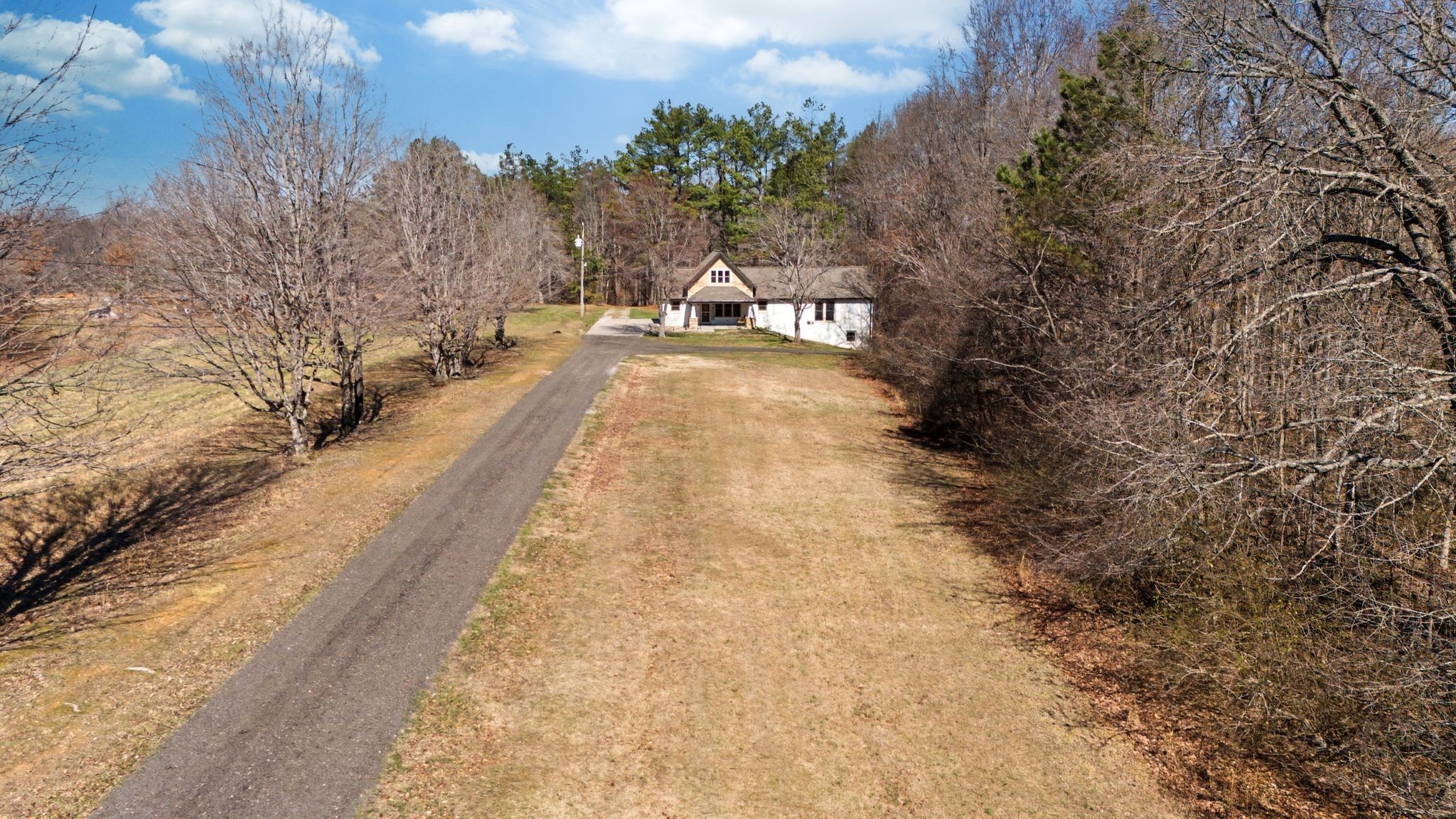 1231 Abiff Road Bon Aqua TN 37025