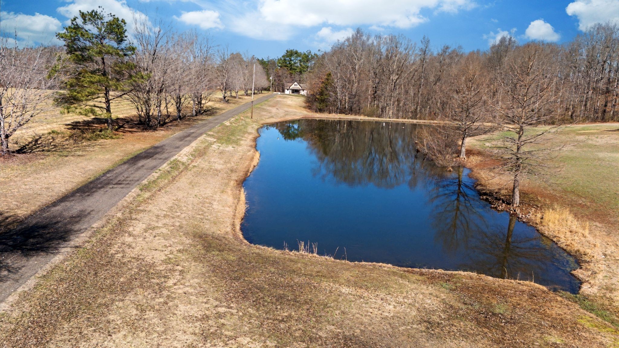 1231 Abiff Road Bon Aqua TN 37025