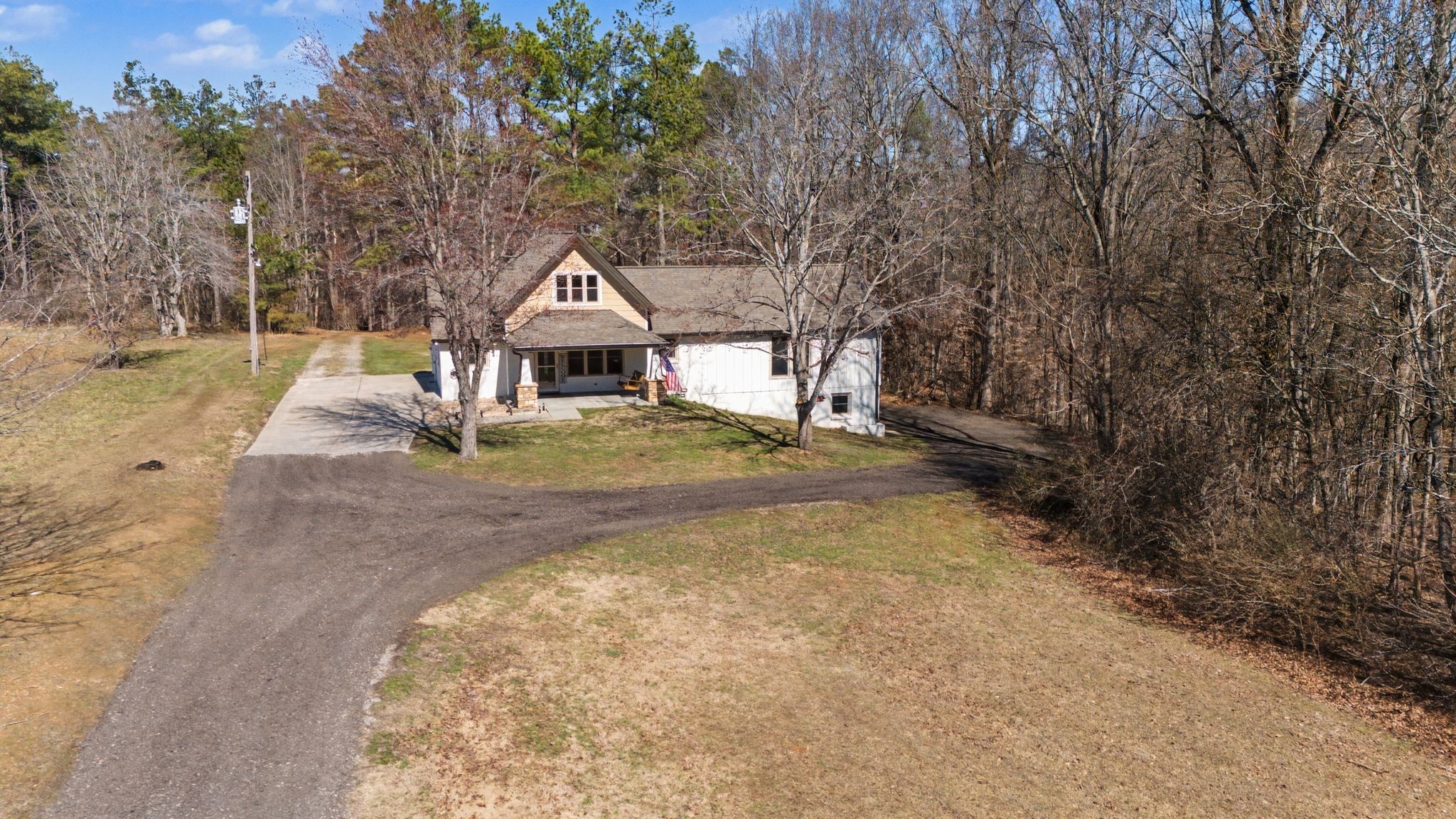 1231 Abiff Road Bon Aqua TN 37025