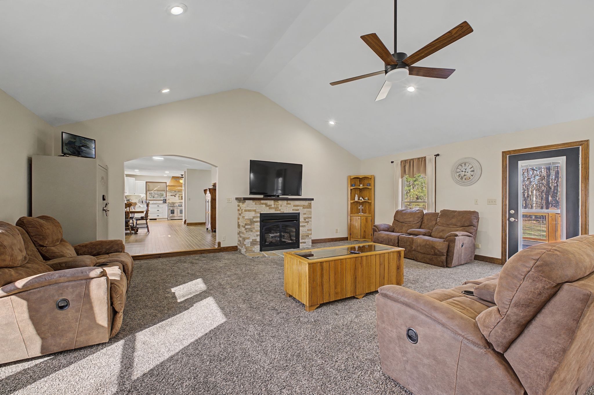 1231 Abiff Road Bon Aqua TN 37025