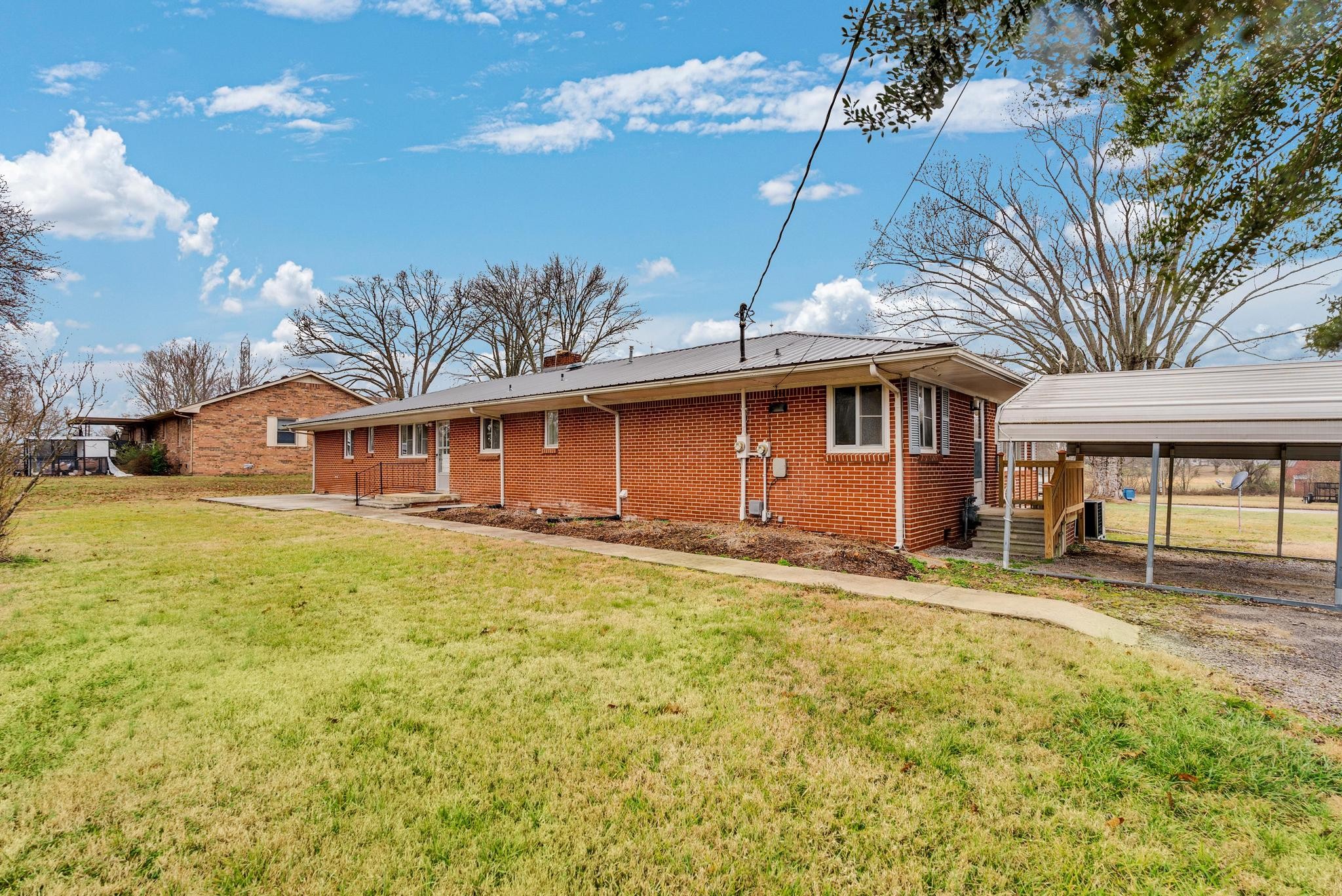 540 4th Ave, S Baxter TN 38544