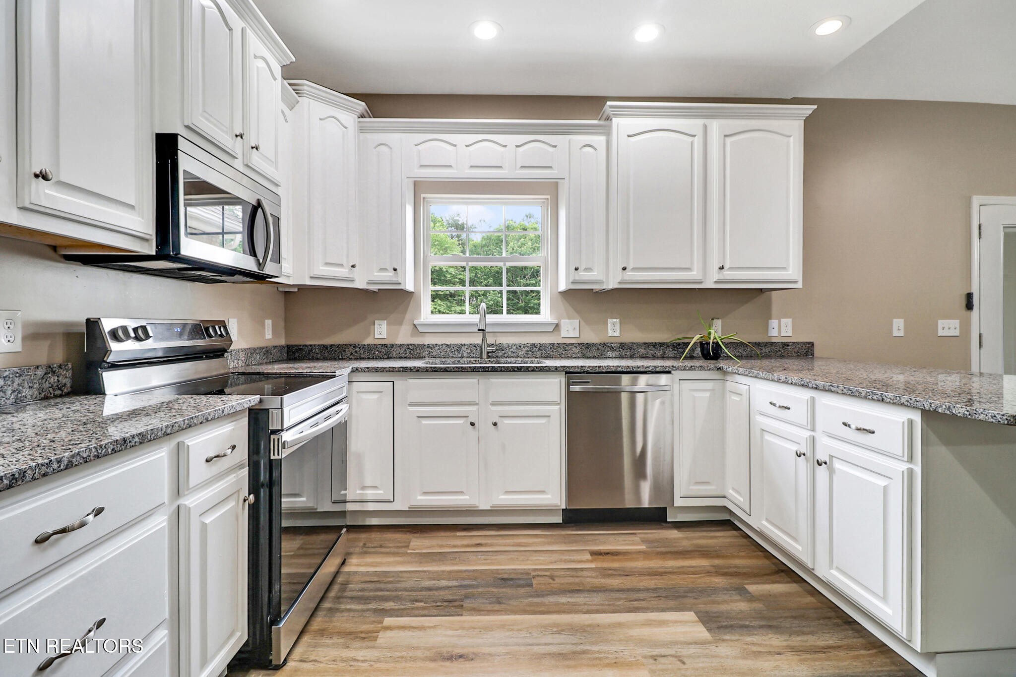 809 Buffalo Trail Clarkrange TN 38553