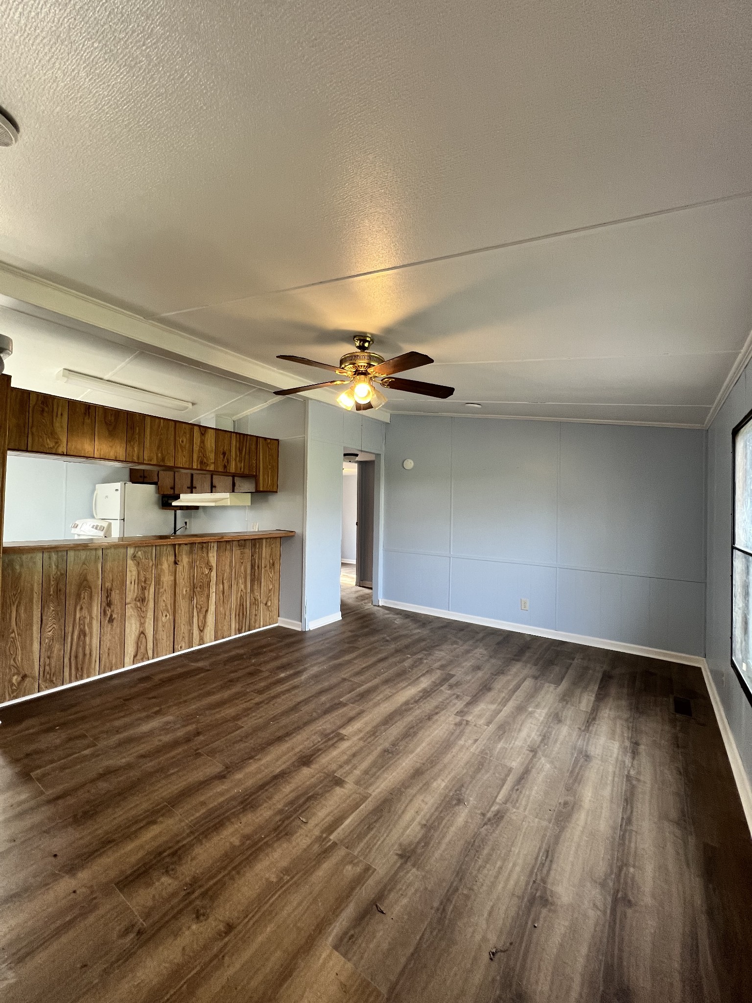 104 Hinkle Hill St, E Bell Buckle TN 37020