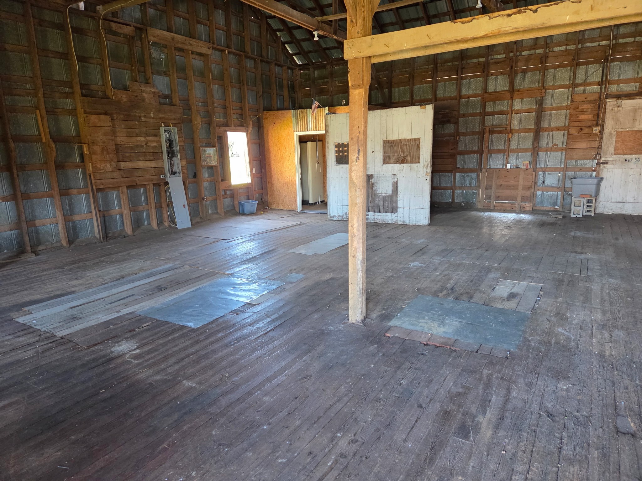 104 Hinkle Hill St, E Bell Buckle TN 37020