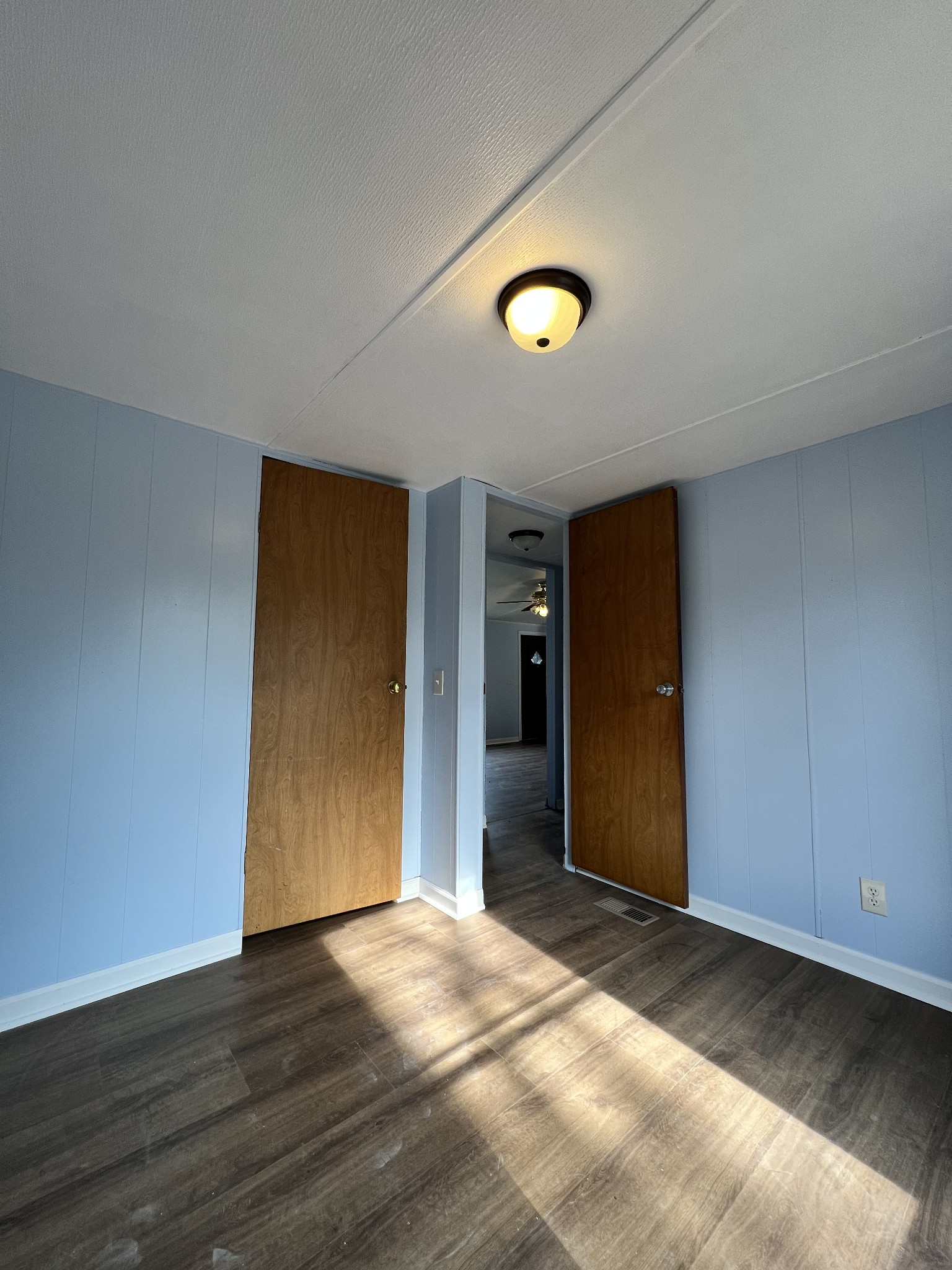 104 Hinkle Hill St, E Bell Buckle TN 37020