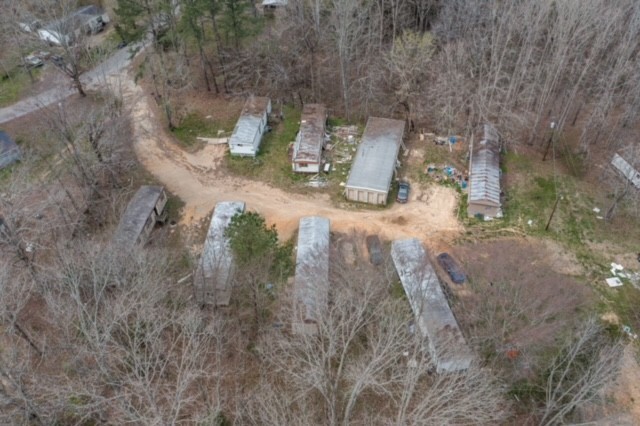 1306 W Haleys Creek Road Centerville TN 37033