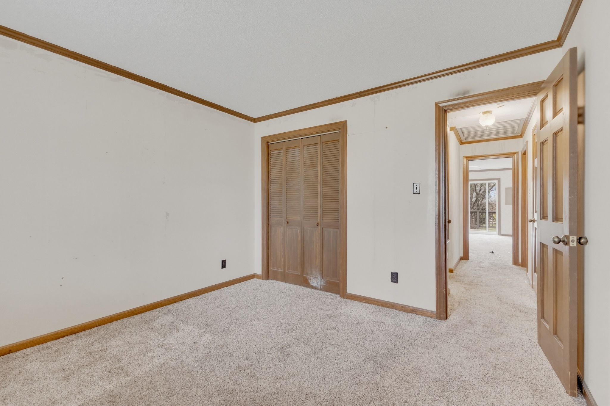 31 Colonial Cove Jackson TN 38305