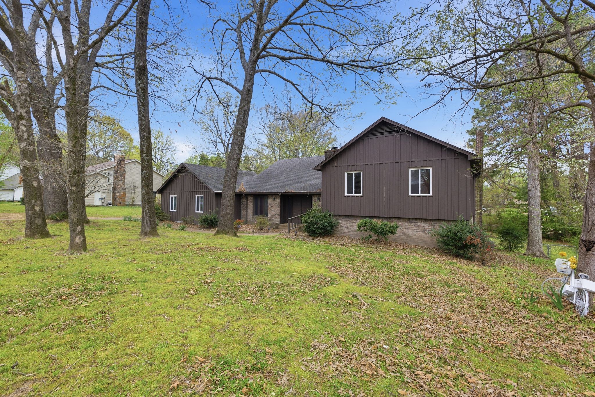 31 Colonial Cove Jackson TN 38305