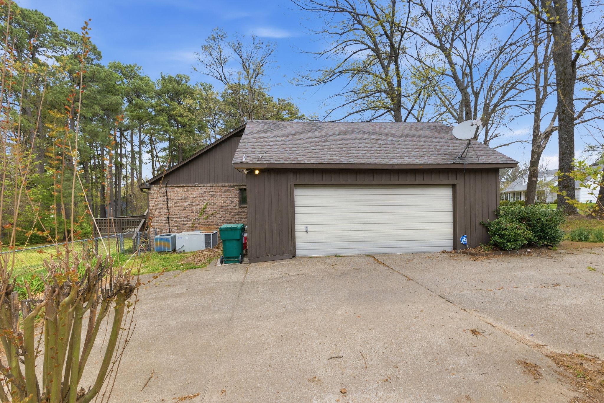 31 Colonial Cove Jackson TN 38305