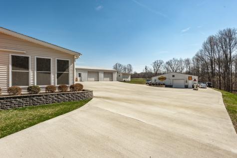 1626 New Highway 52 E Westmoreland TN 37186