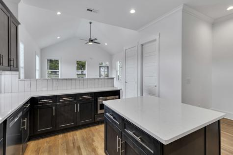 906 32nd Ave, N Nashville TN 37209