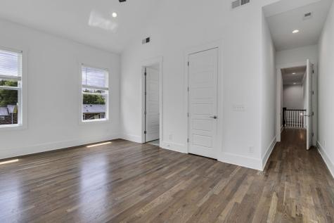 906 32nd Ave, N Nashville TN 37209