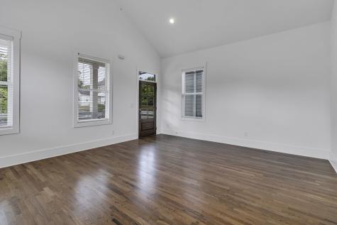 906 32nd Ave, N Nashville TN 37209