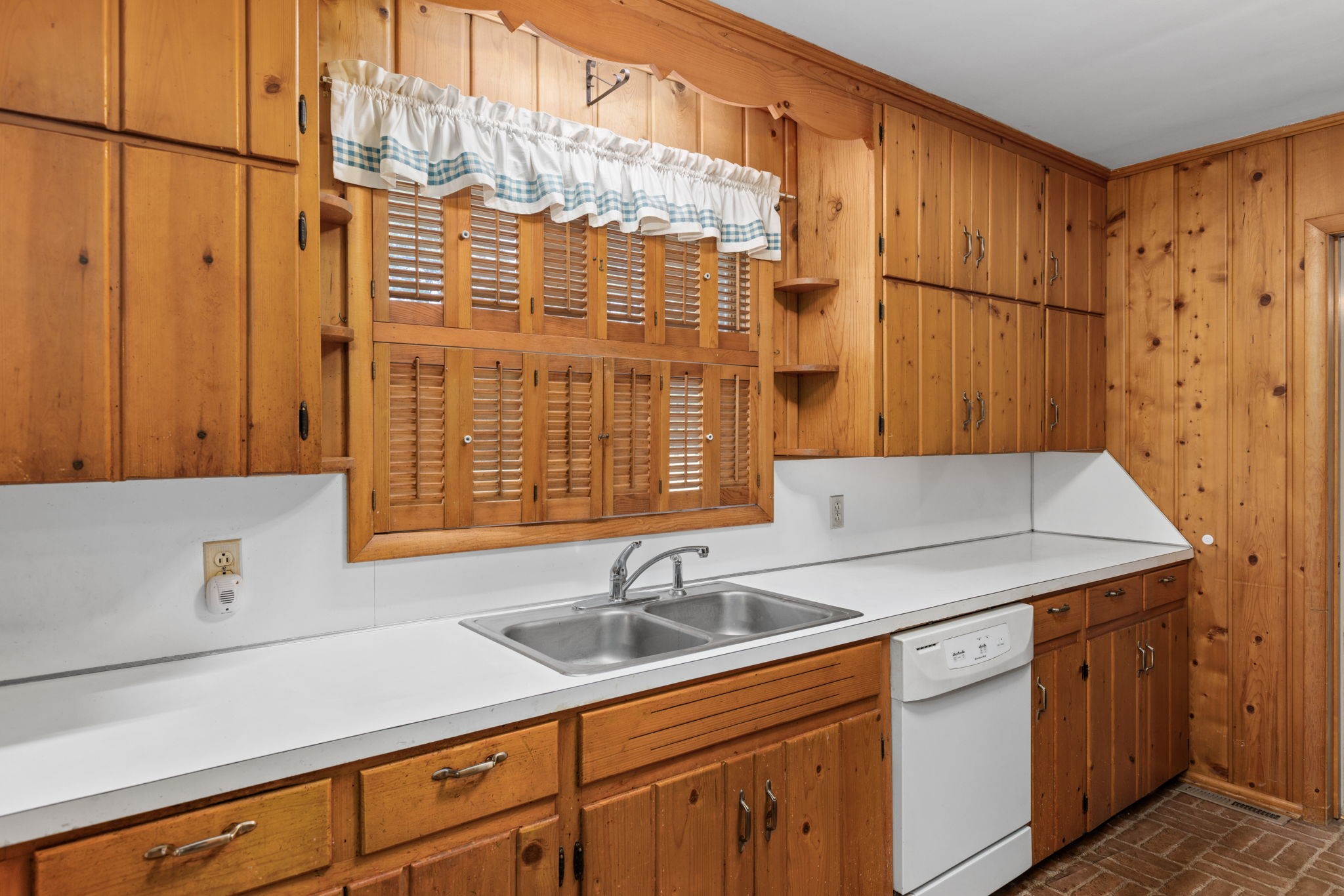 2763 Highway 43, N Lawrenceburg TN 38464